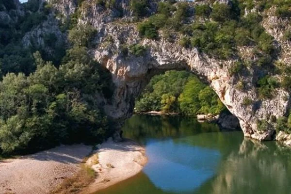 gorge_ardeche_poi_07_bandeau-qltk6gyv3y1x5wmdu20pknzdlv6dhltlytrwcetmlc