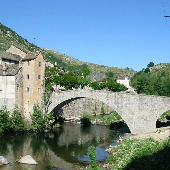 le-pont-de-montvert-qltk5y64j45r8w7zyw49d38jj6v2f6x2b0b0y74o60